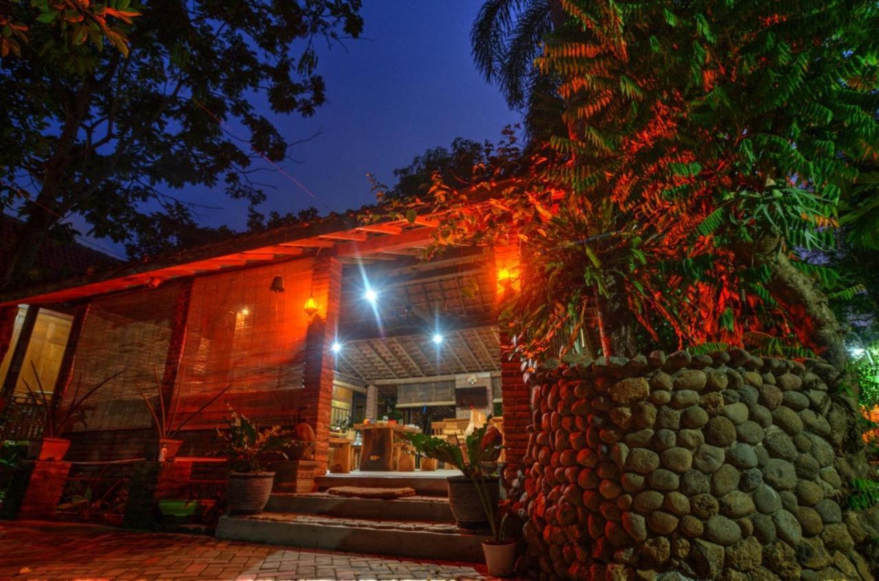 Bata Merah Homestay Banyuwangi  Luaran gambar