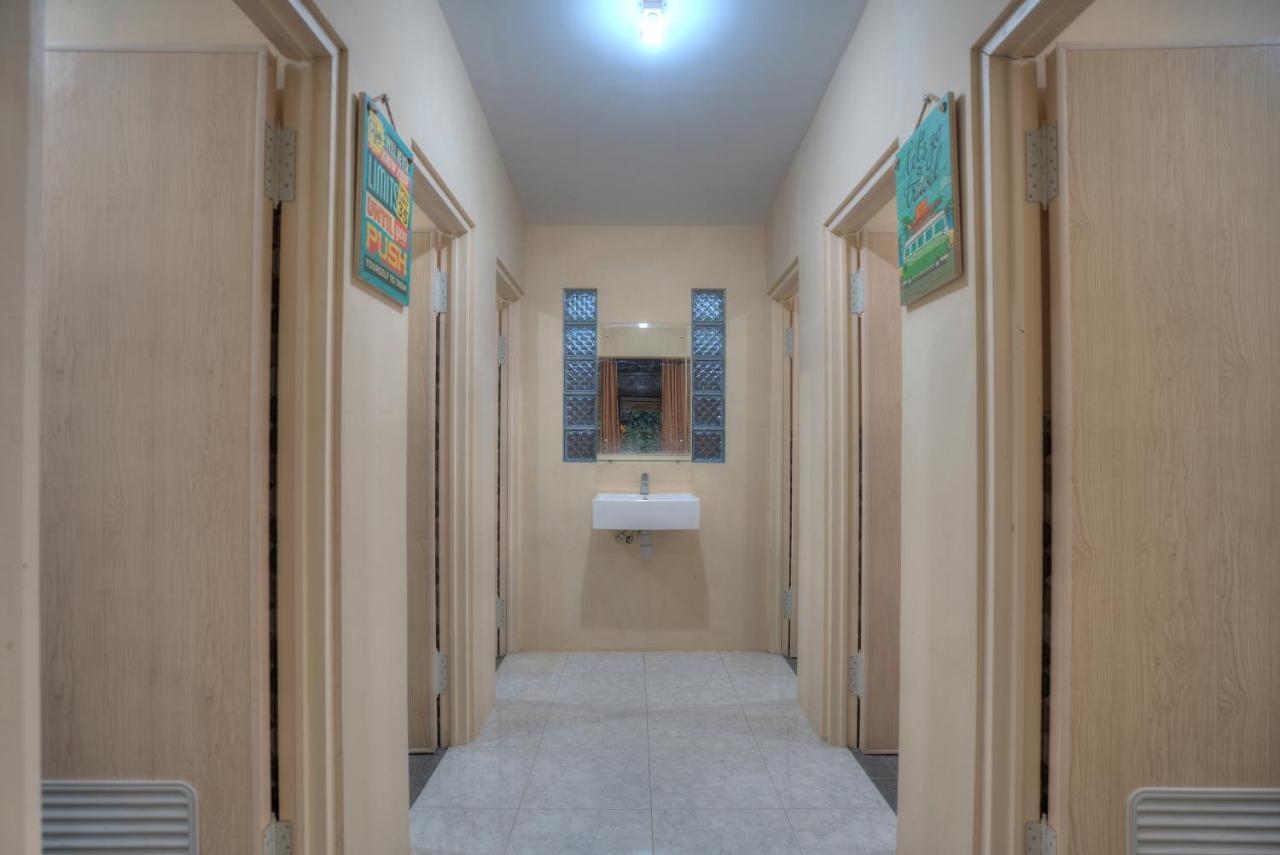 Bata Merah Homestay Banyuwangi  Luaran gambar