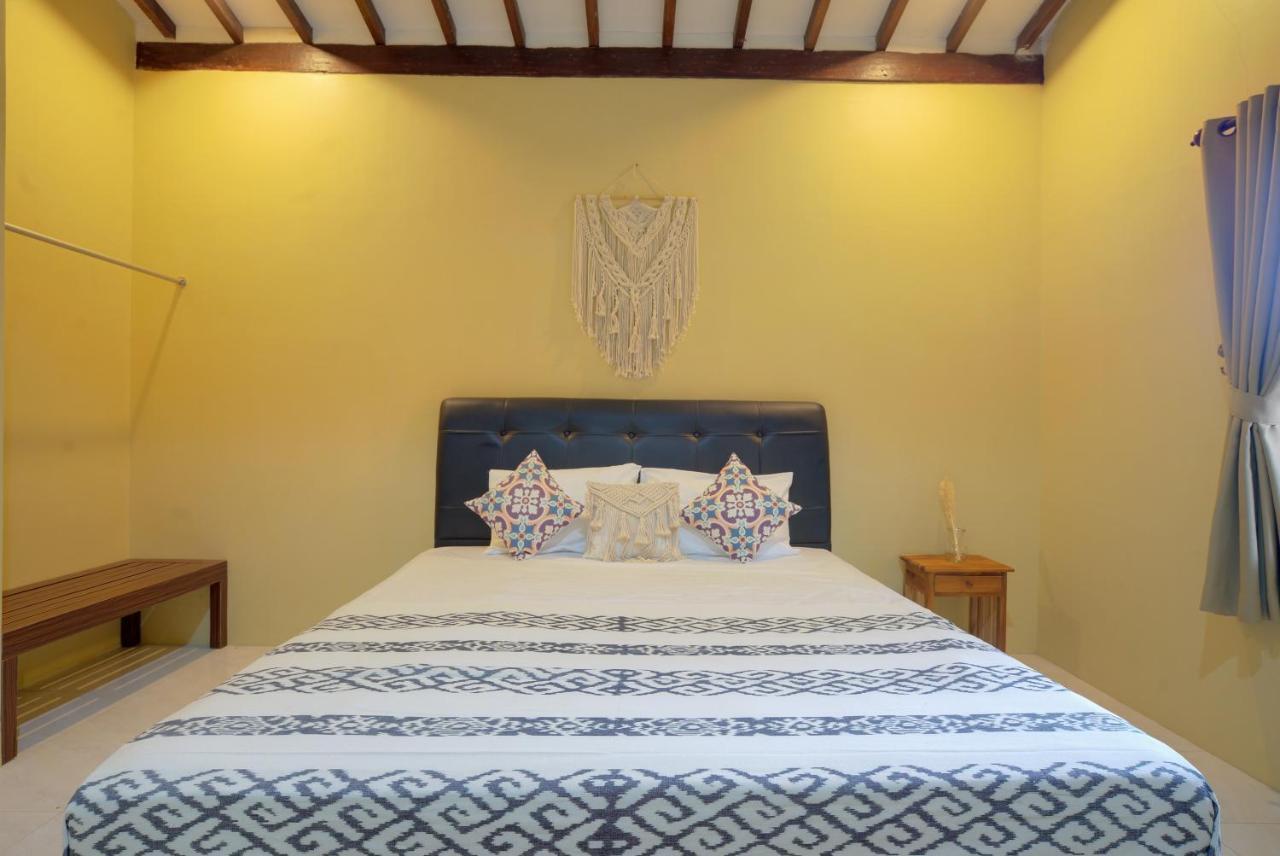 Bata Merah Homestay Banyuwangi  Luaran gambar