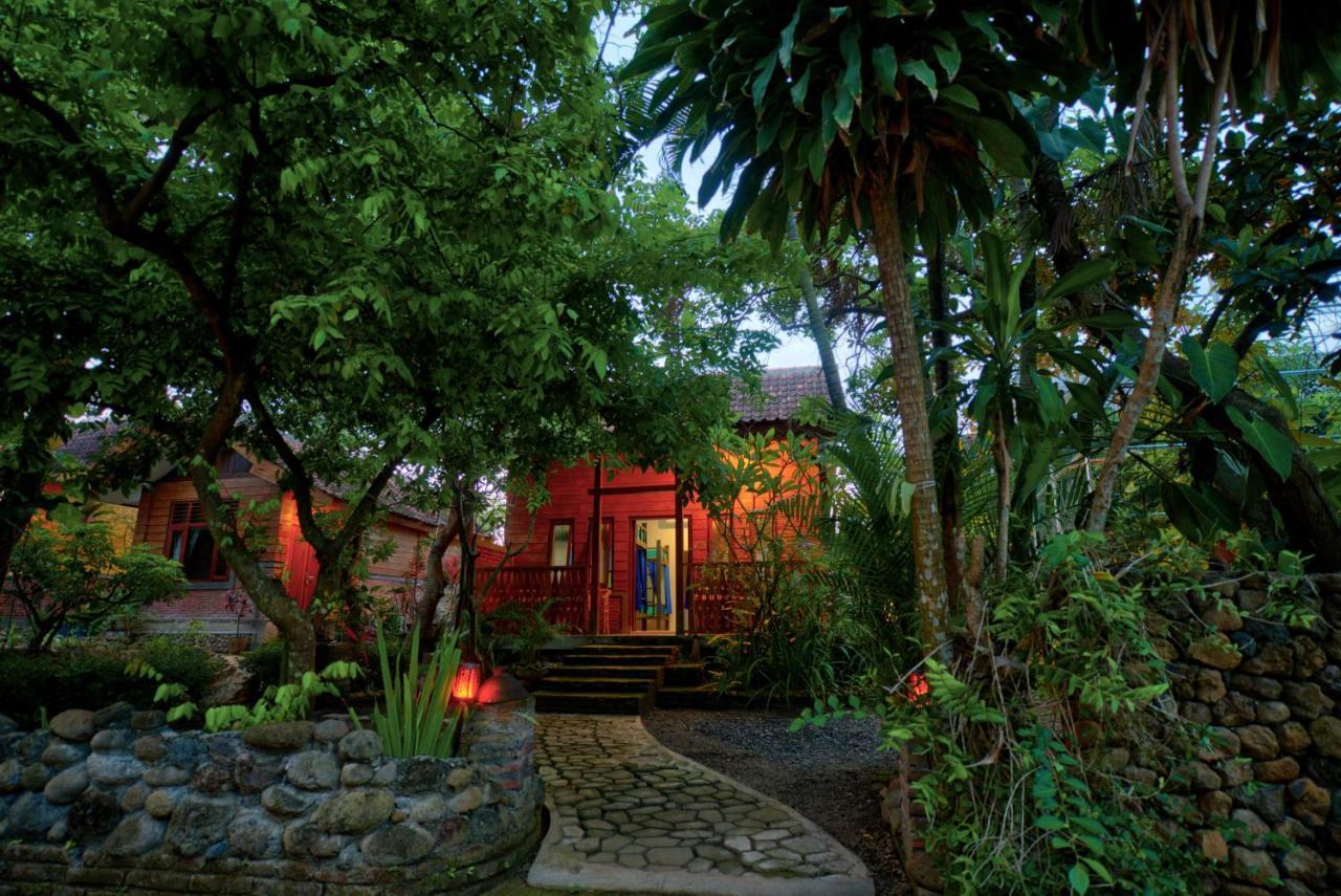 Bata Merah Homestay Banyuwangi  Luaran gambar