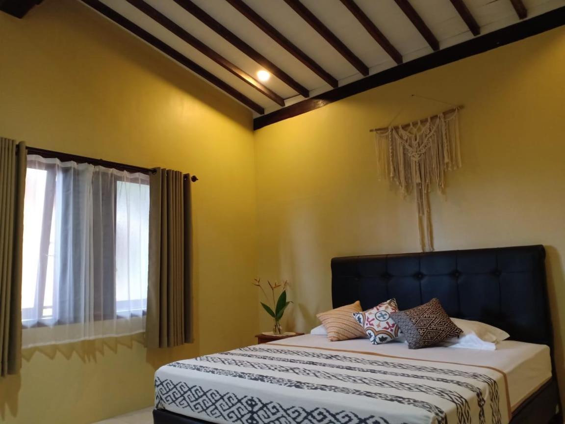 Bata Merah Homestay Banyuwangi  Luaran gambar