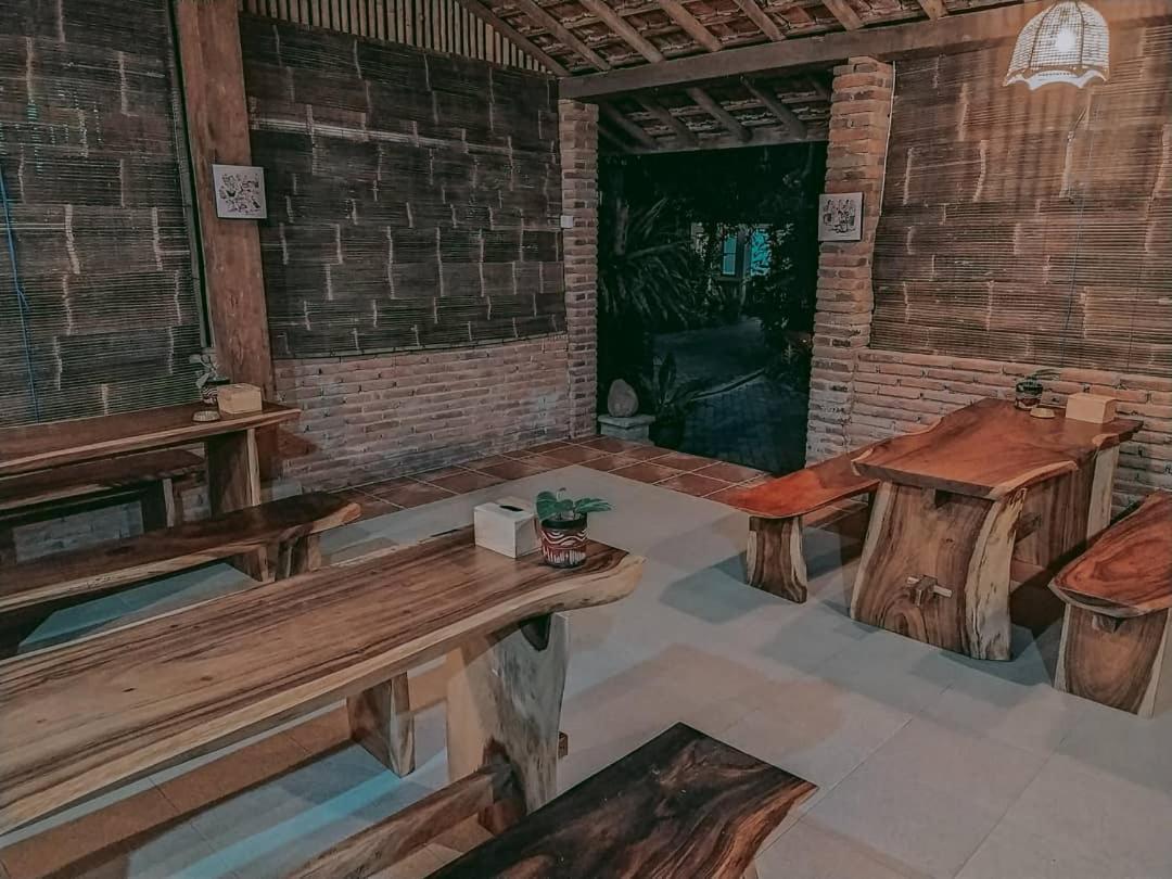 Bata Merah Homestay Banyuwangi  Luaran gambar