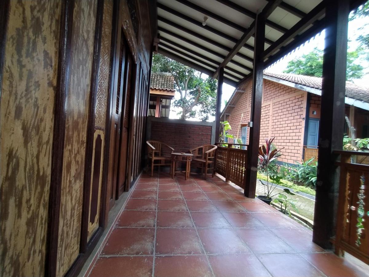 Bata Merah Homestay Banyuwangi  Luaran gambar